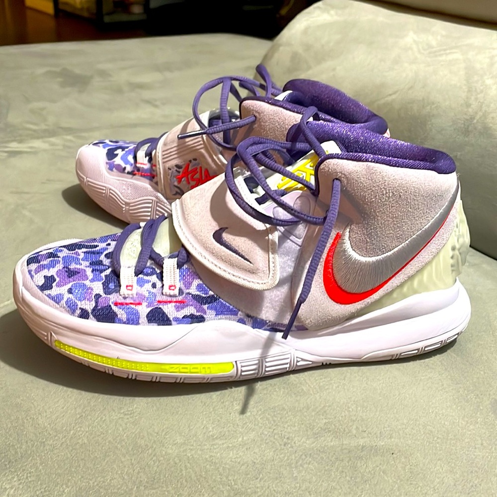 Nike Kyrie “Asia Irving”. Men’s 8.5